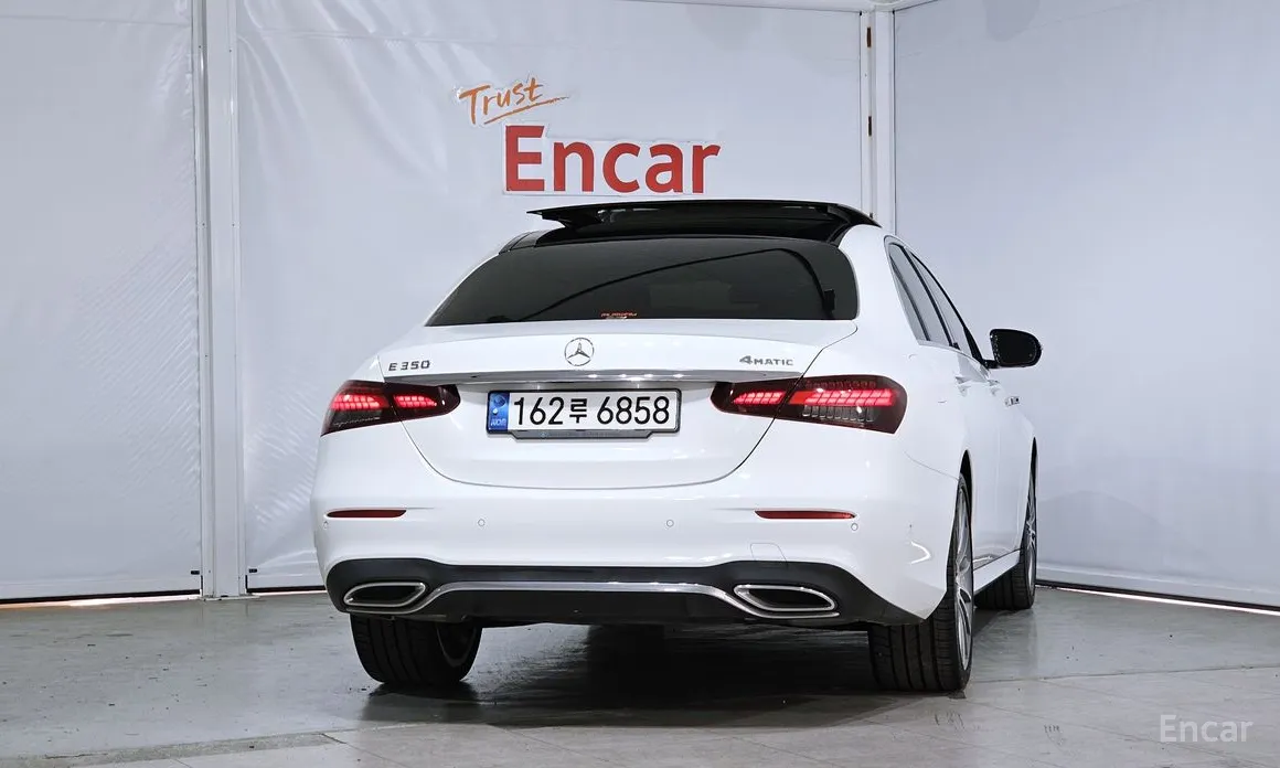 Фото 4 - Mercedes-Benz E-Class