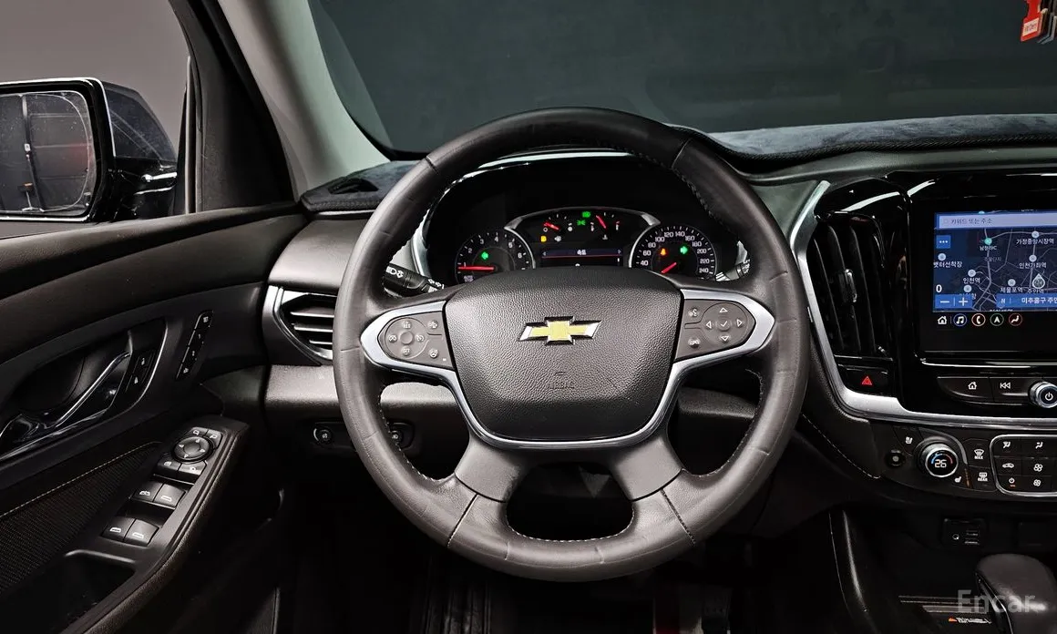 Photo 13 - Chevrolet Traverse