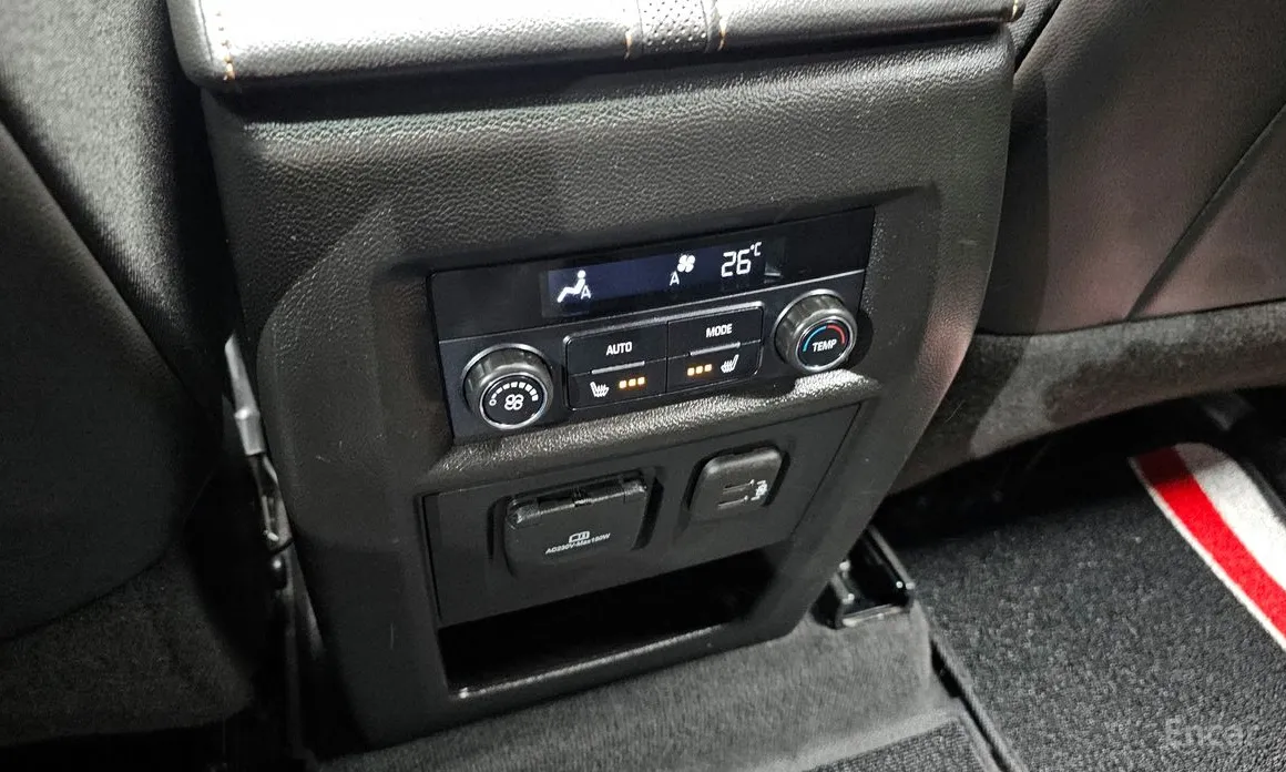 Photo 19 - Chevrolet Traverse