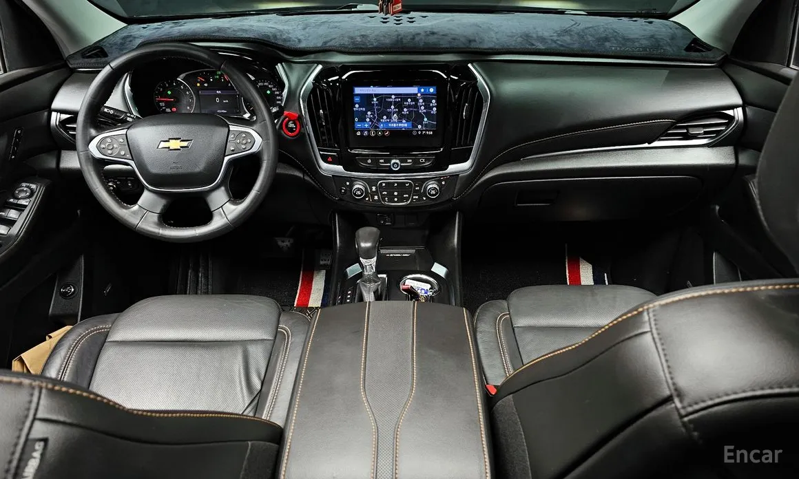 Photo 7 - Chevrolet Traverse