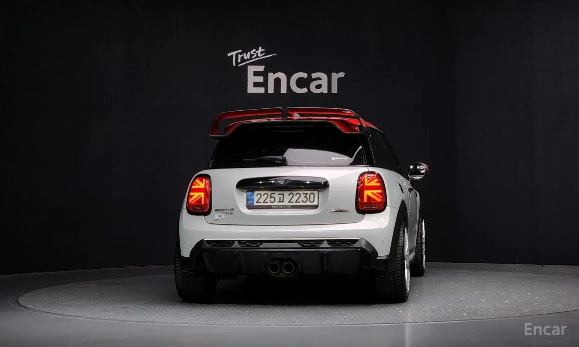 Фото 4 - Mini Cooper