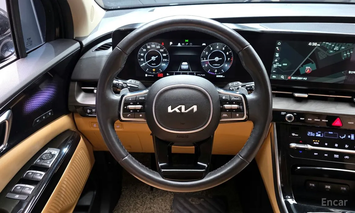 Photo 13 - Kia Carnival