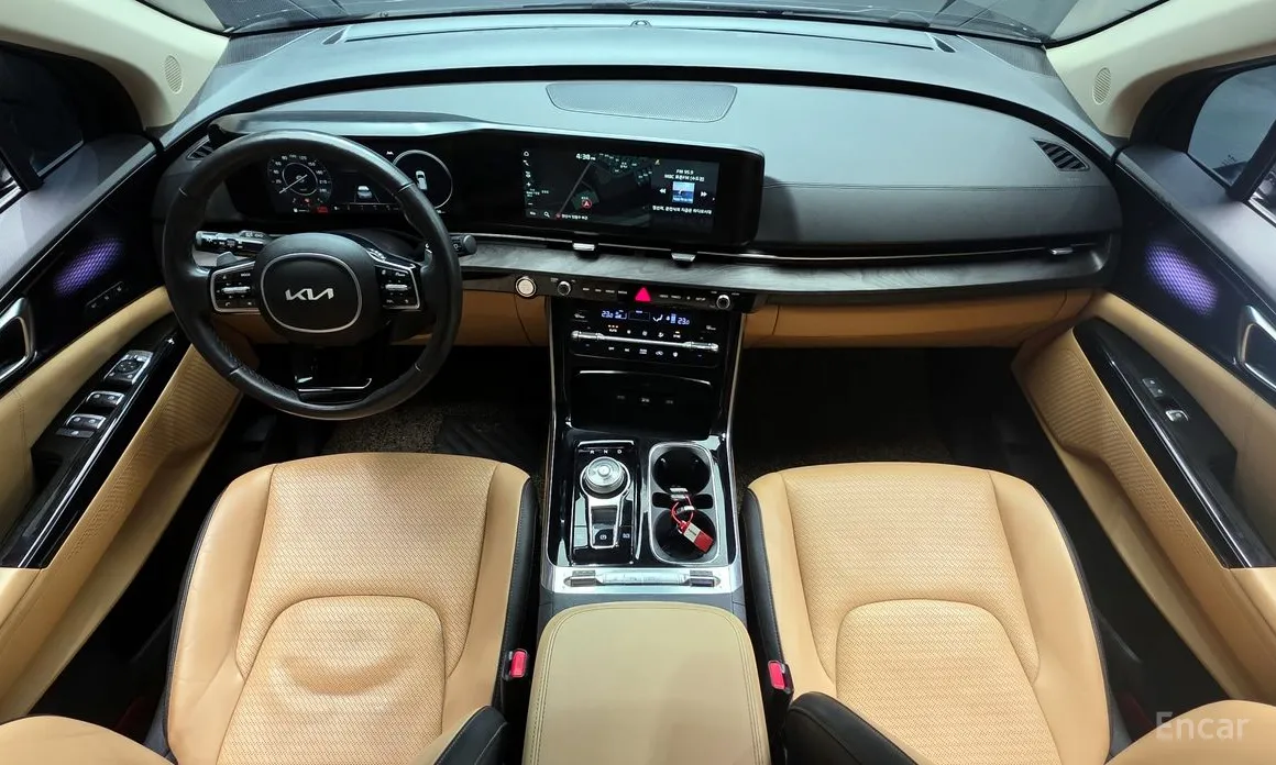 Photo 7 - Kia Carnival