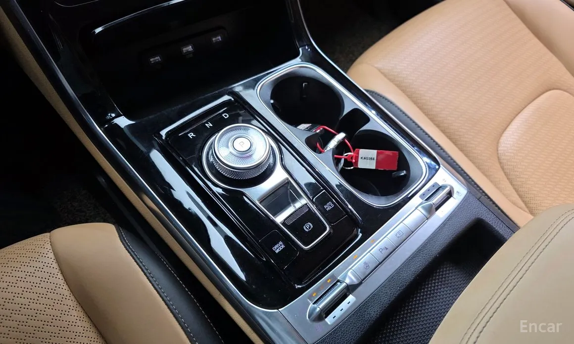 Photo 9 - Kia Carnival