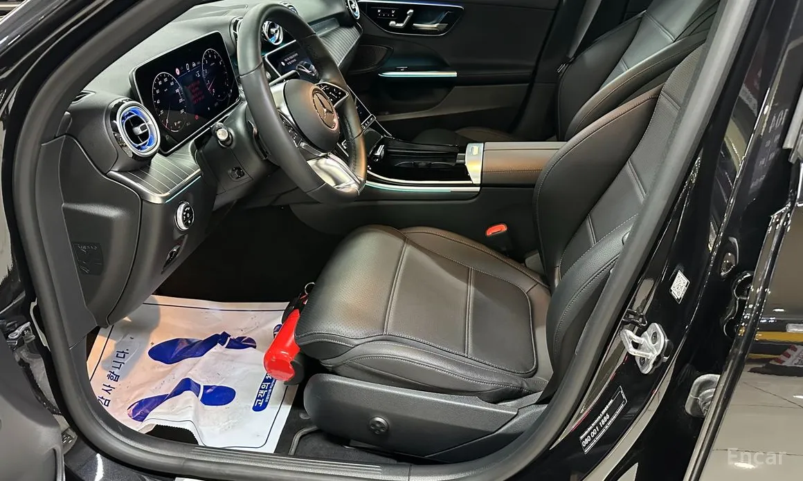 Фото 10 - Mercedes-Benz C-Class