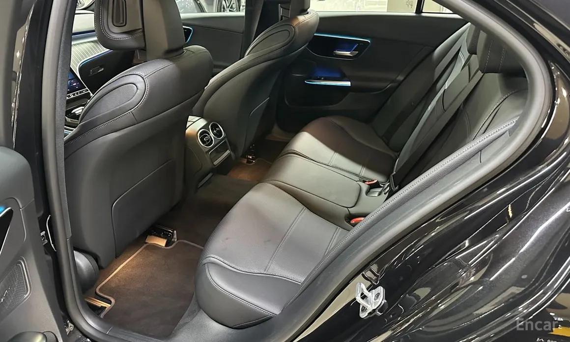 Фото 11 - Mercedes-Benz C-Class