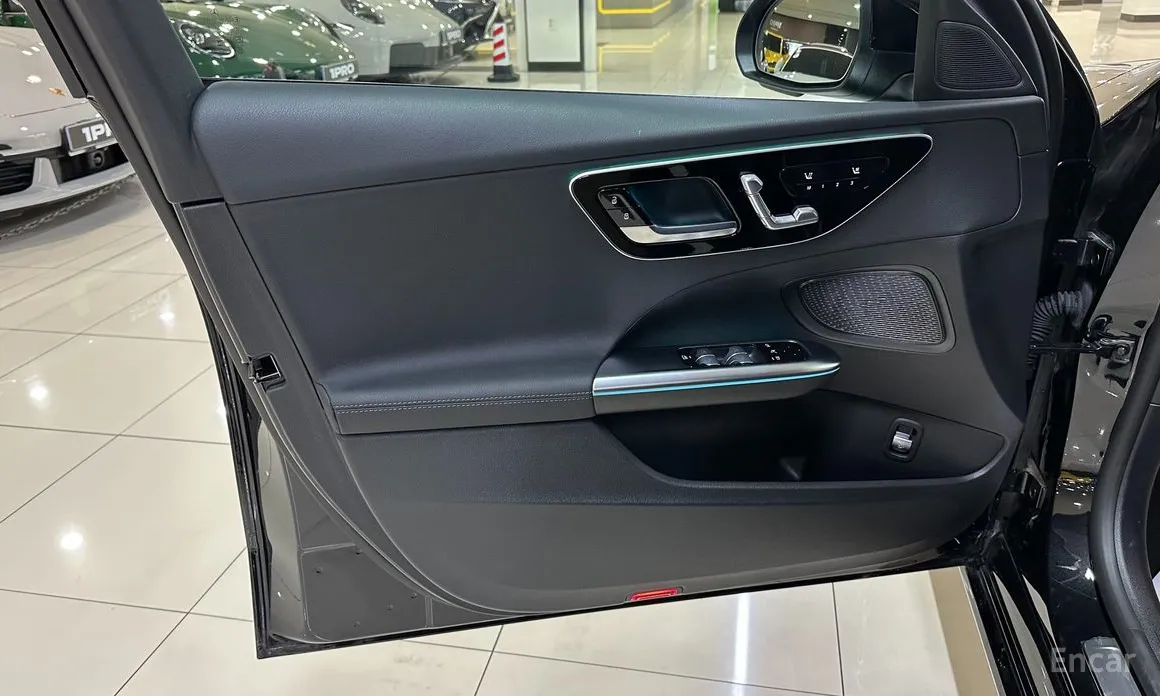 Фото 14 - Mercedes-Benz C-Class