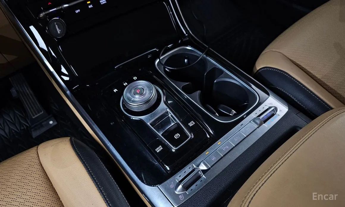 Photo 9 - Kia Carnival