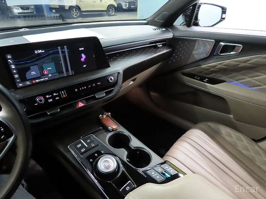 Фото 10 - Kia K8