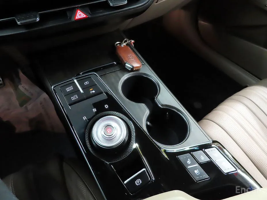 Фото 12 - Kia K8