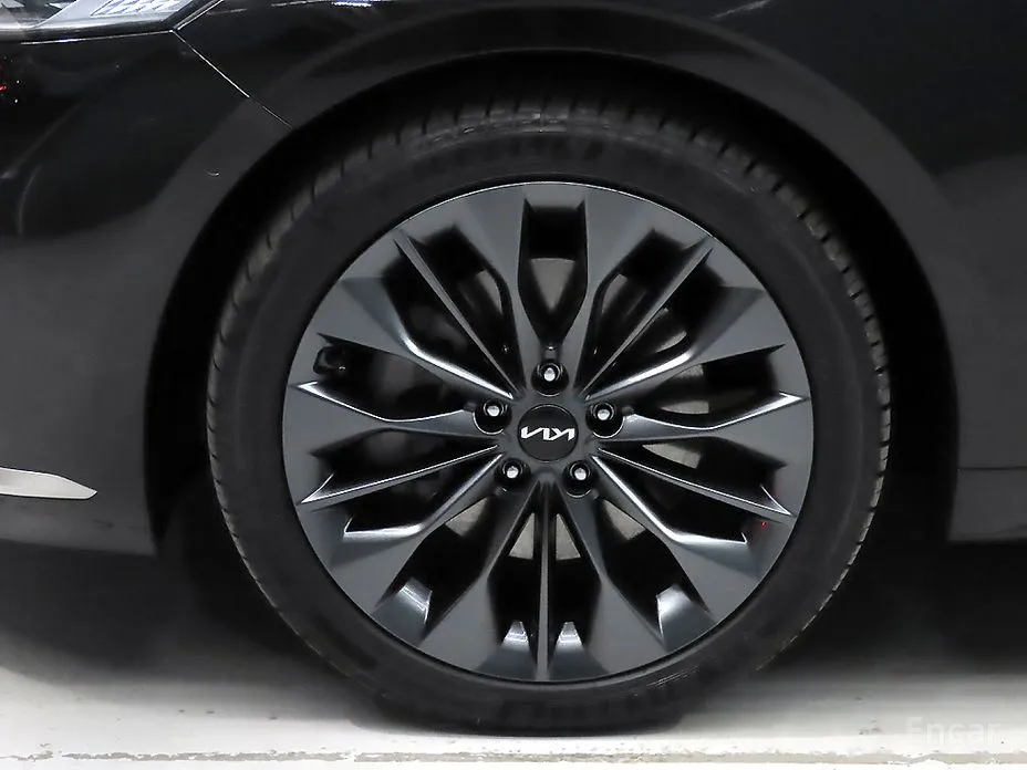 Фото 20 - Kia K8