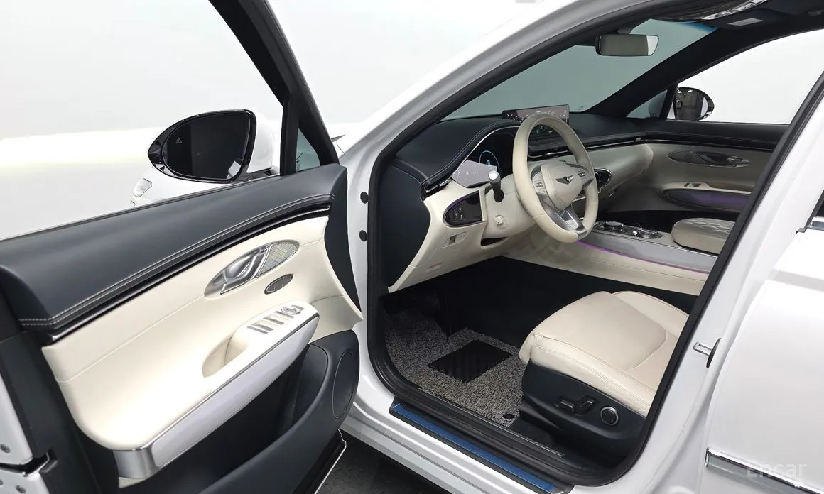 Фото 11 - Genesis GV70