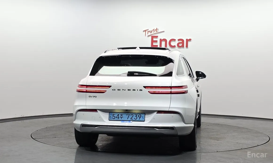 Фото 4 - Genesis GV70