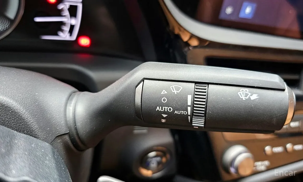 Фото 16 - Lexus ES