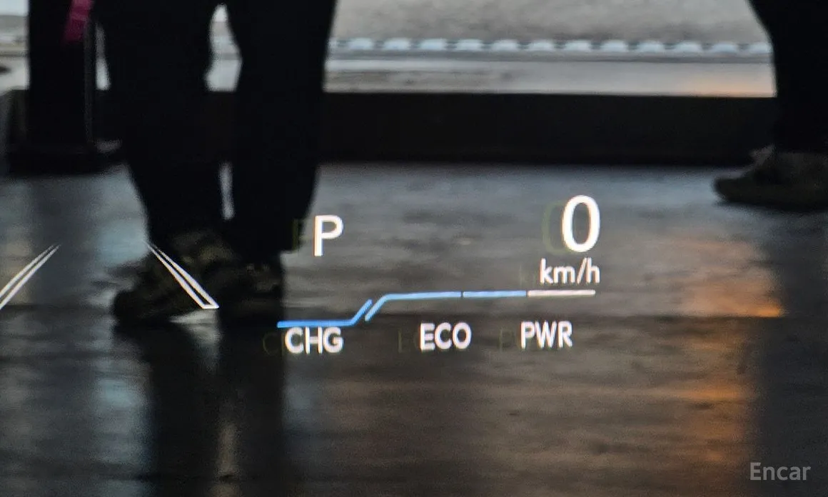 Фото 19 - Lexus ES