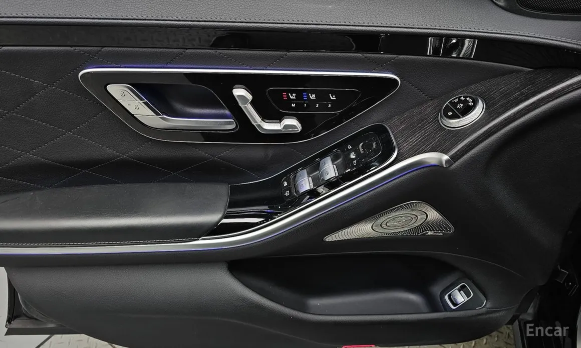 Фото 19 - Mercedes-Benz S-Class