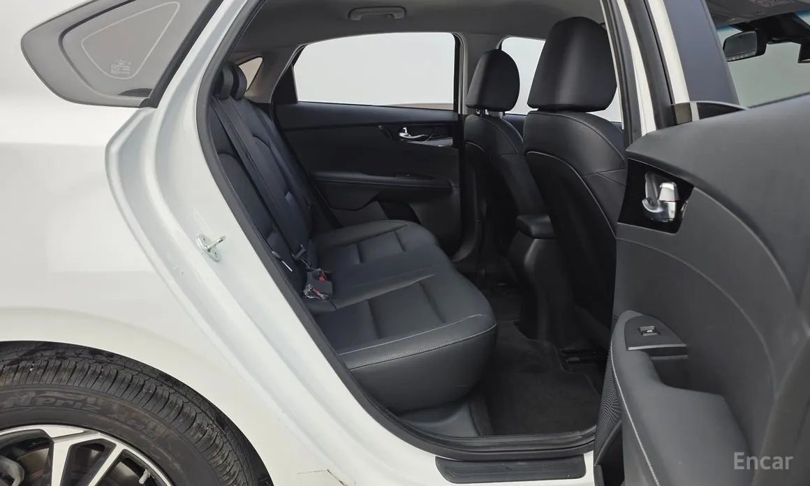 Фото 12 - Kia K3