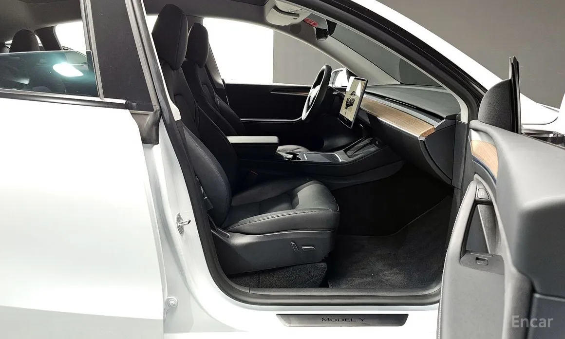 Фото 11 - Tesla Model Y