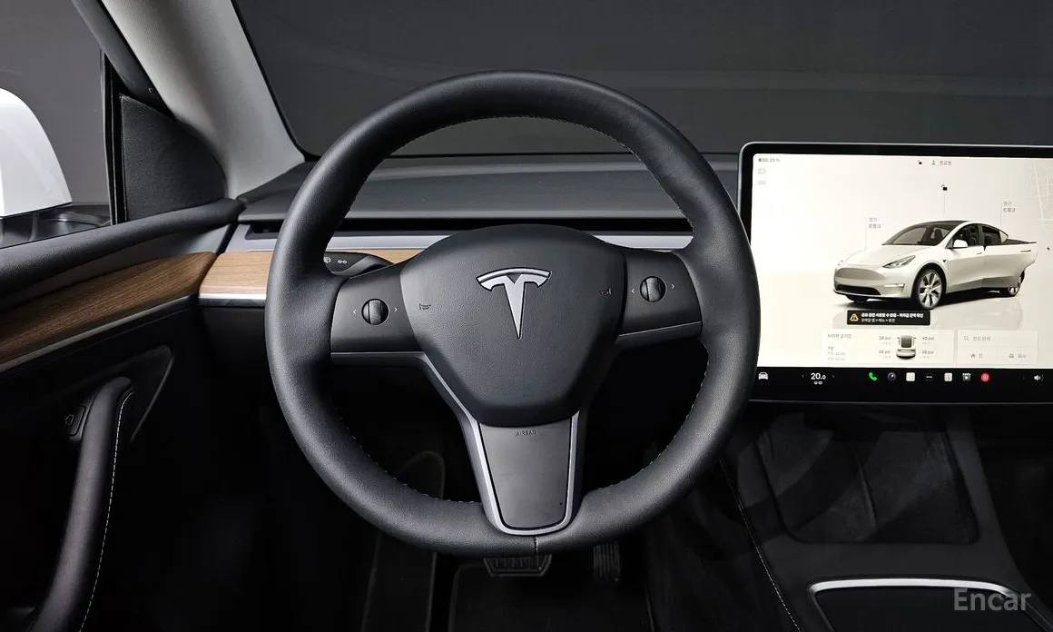 Фото 13 - Tesla Model Y