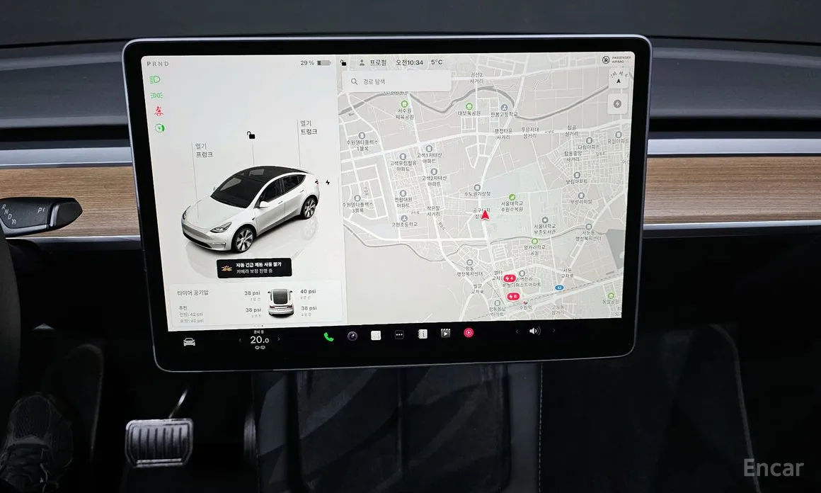 Фото 14 - Tesla Model Y