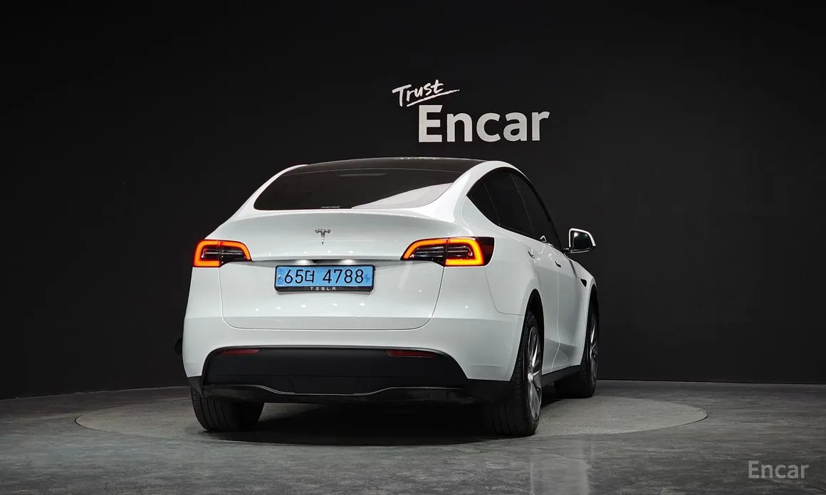 Фото 4 - Tesla Model Y