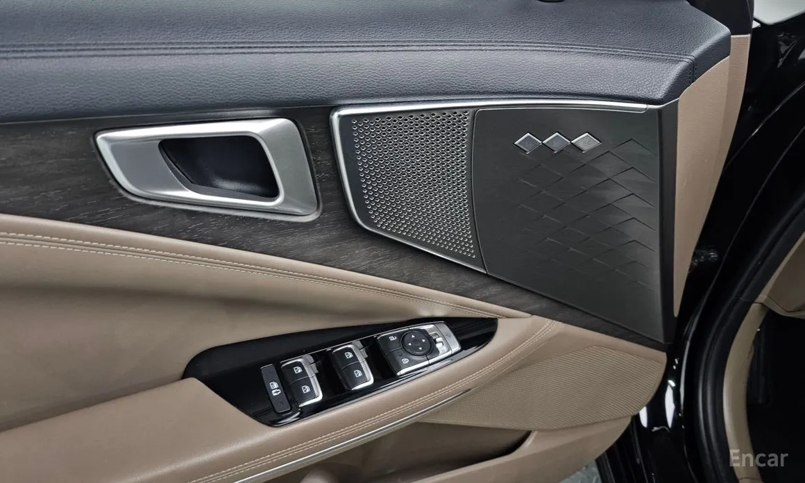 Фото 19 - Kia K8