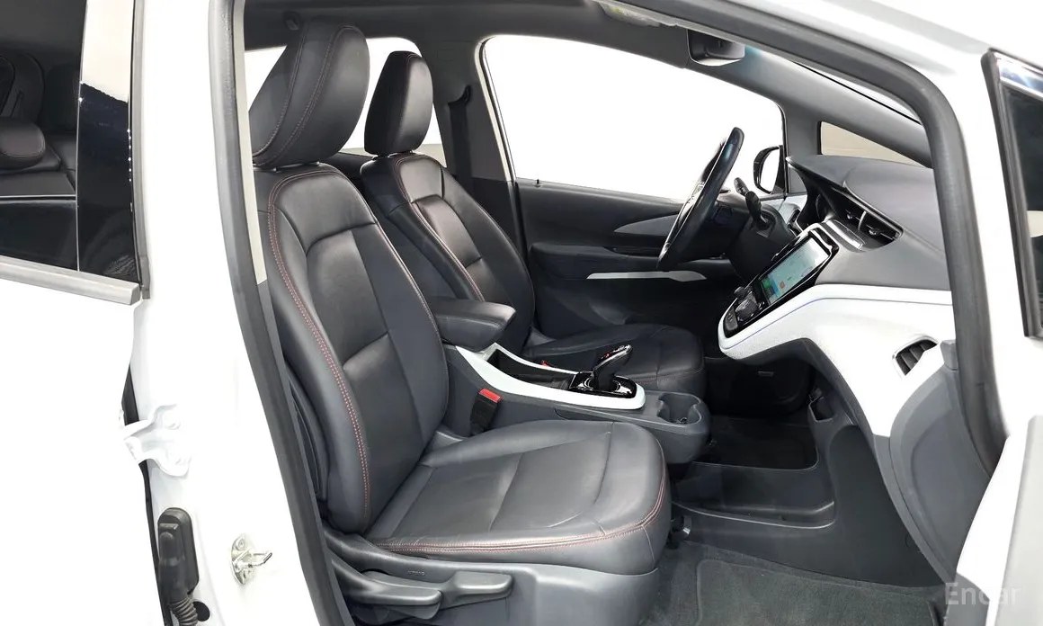 Фото 10 - Chevrolet Bolt EV