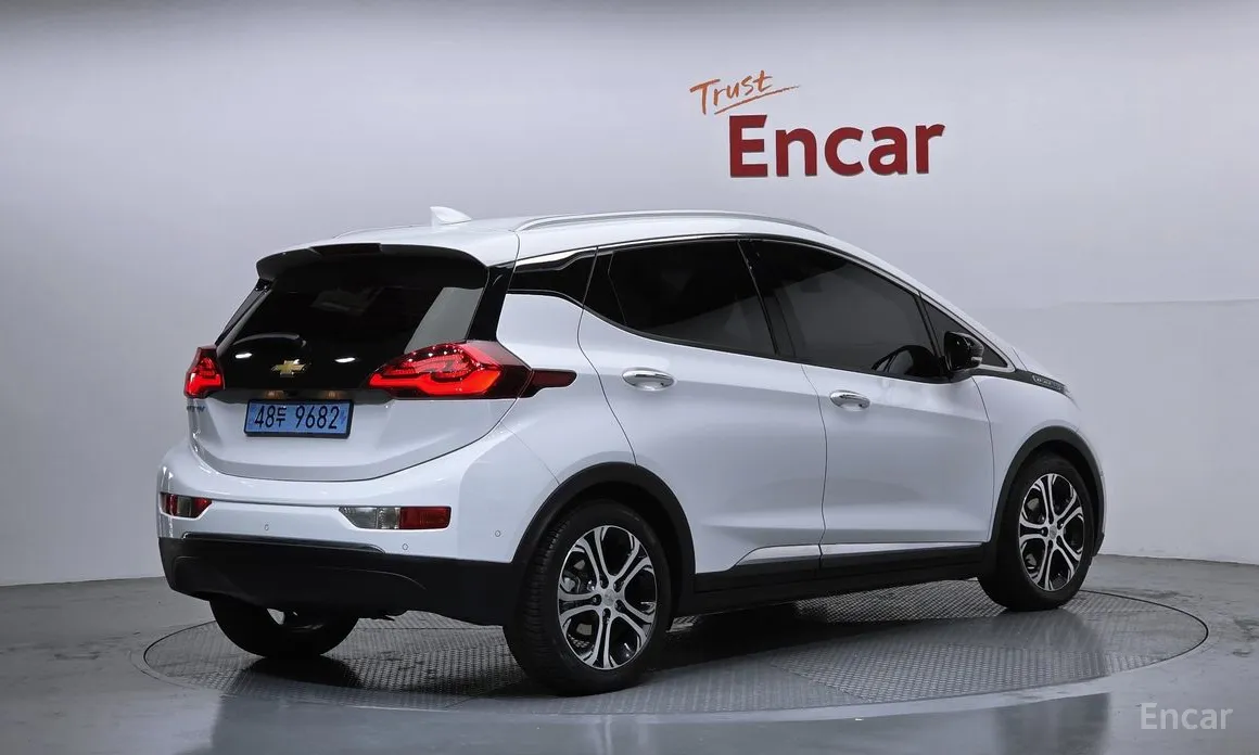 Фото 2 - Chevrolet Bolt EV