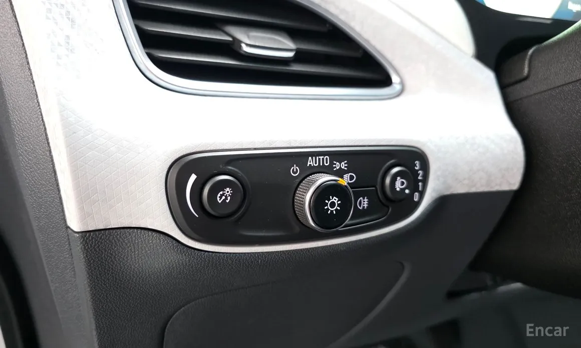 Фото 20 - Chevrolet Bolt EV