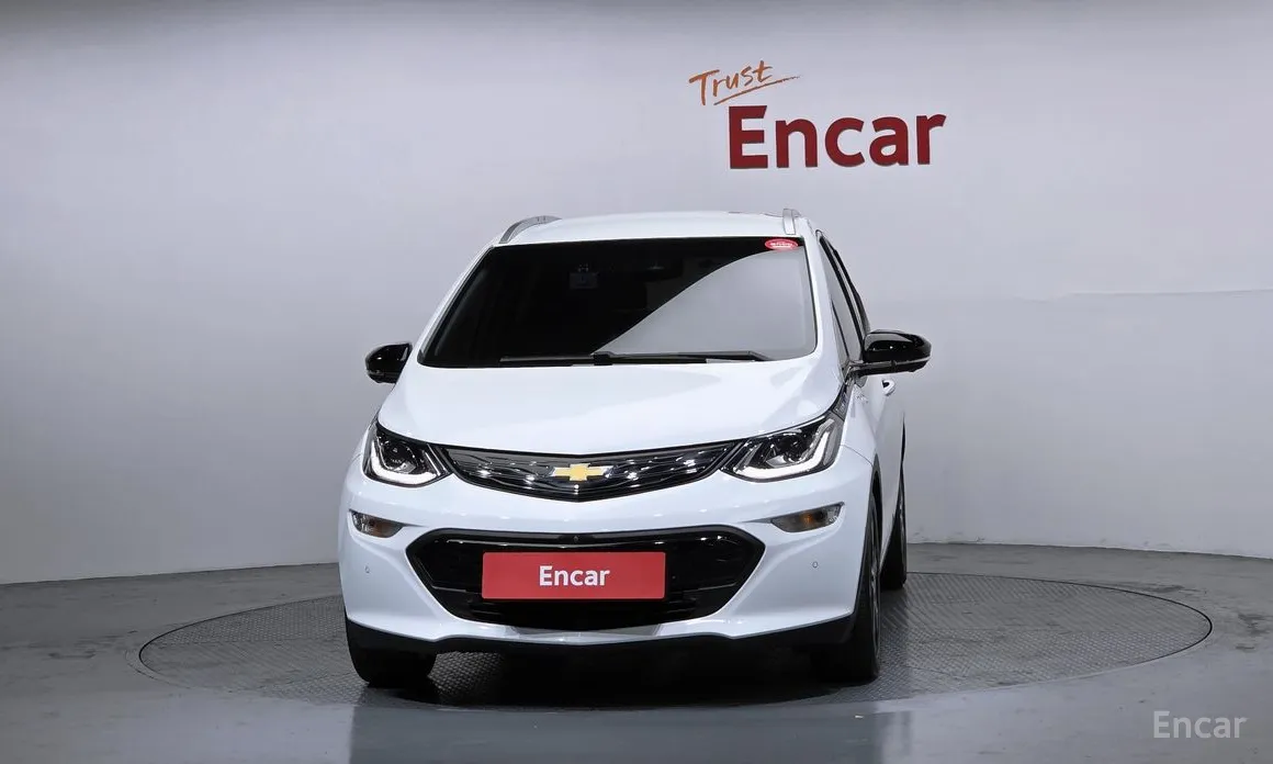 Фото 3 - Chevrolet Bolt EV
