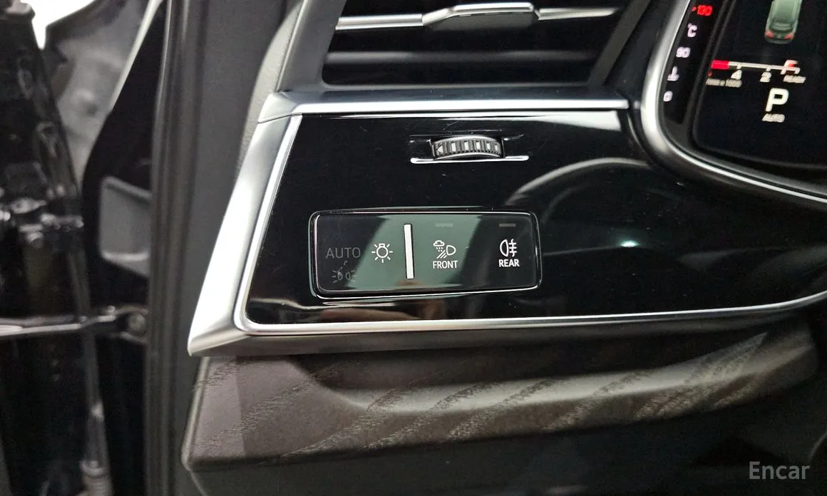 Фото 13 - Audi Q7