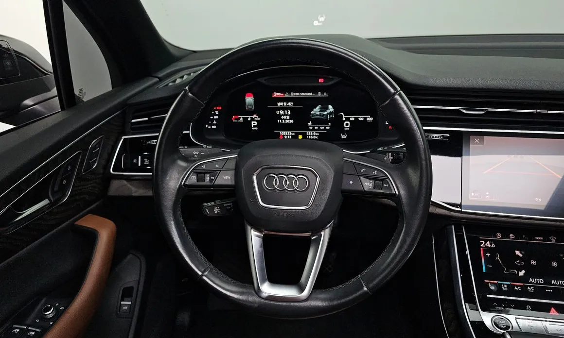 Фото 14 - Audi Q7