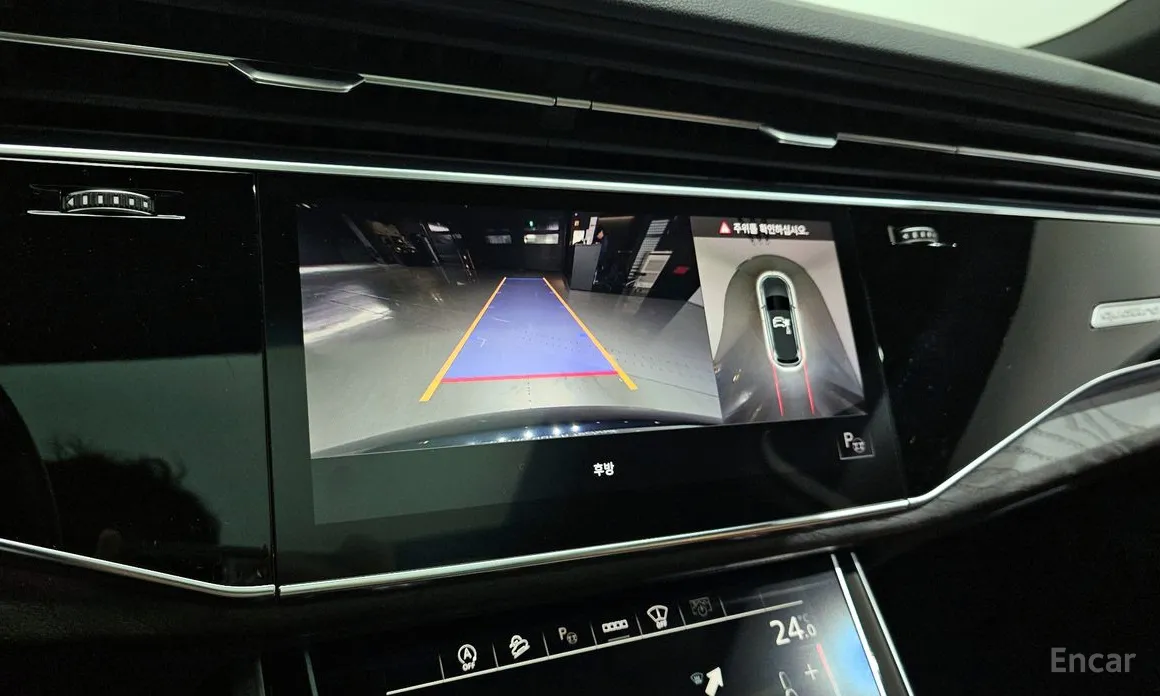 Фото 16 - Audi Q7