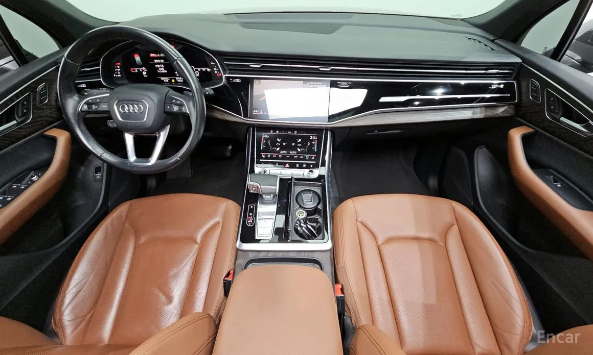 Фото 7 - Audi Q7