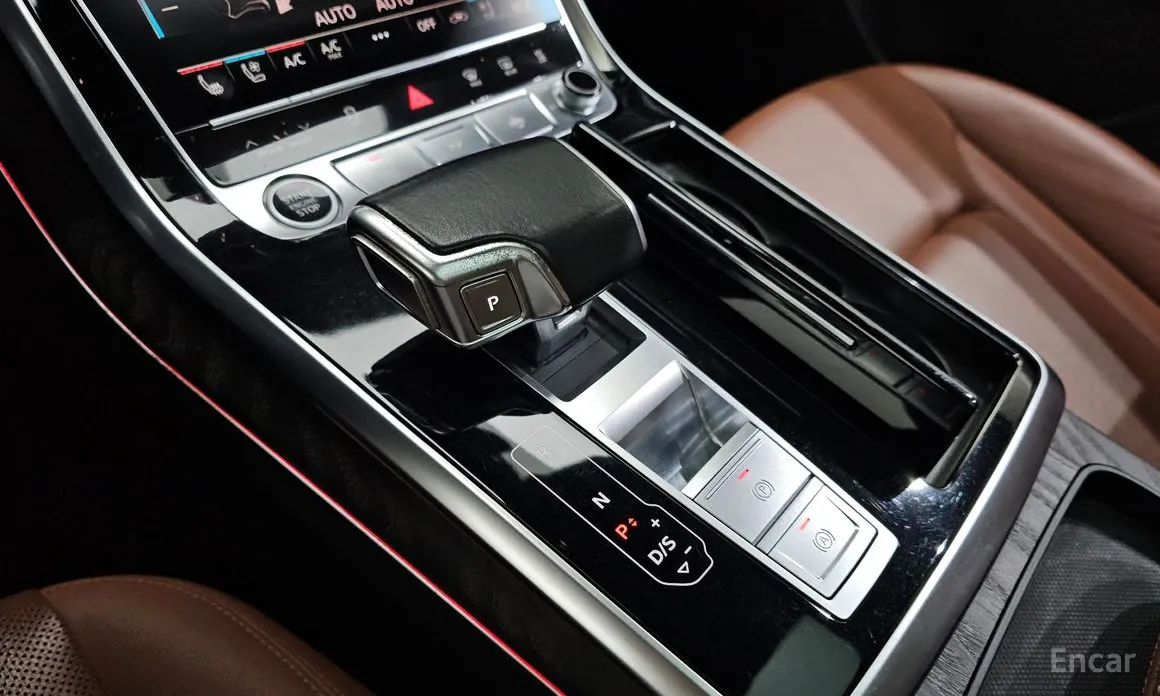 Фото 9 - Audi Q7