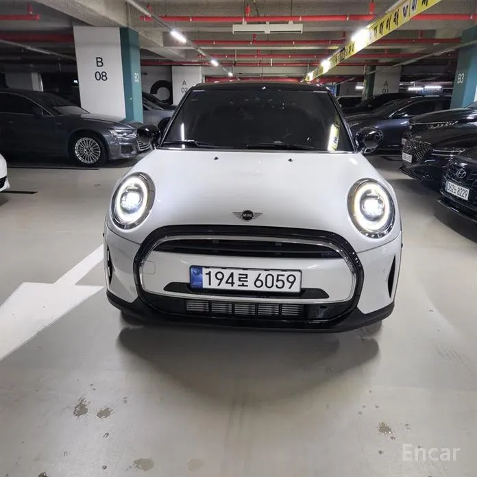 Фото 1 - Mini Cooper