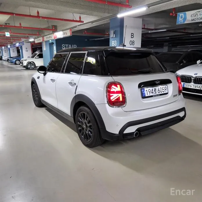 Фото 3 - Mini Cooper