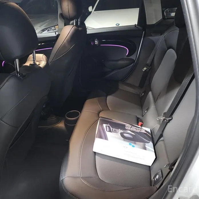 Фото 8 - Mini Cooper