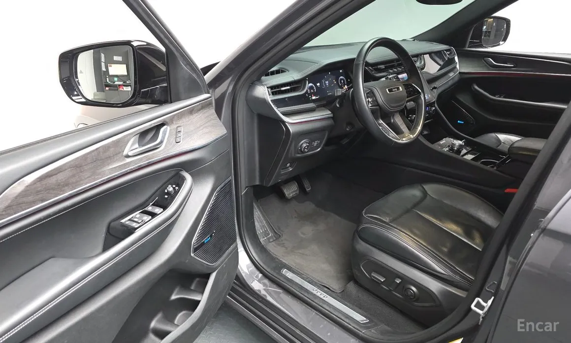 Фото 10 - Jeep Cherokee