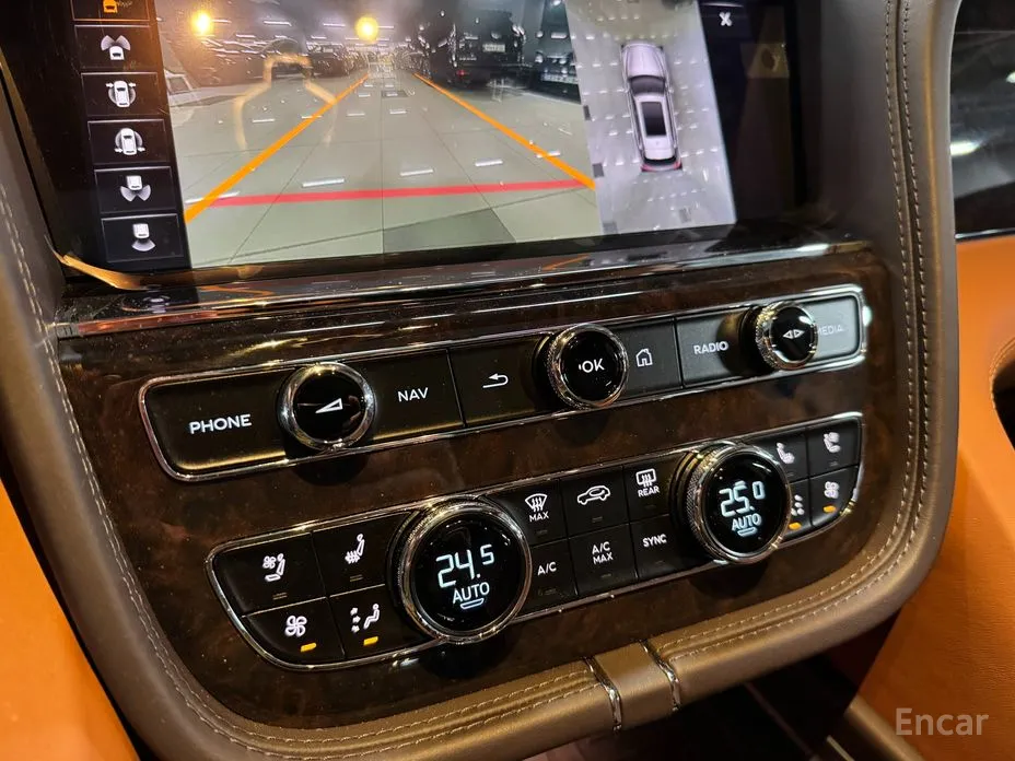 Фото 12 - Bentley Bentayga