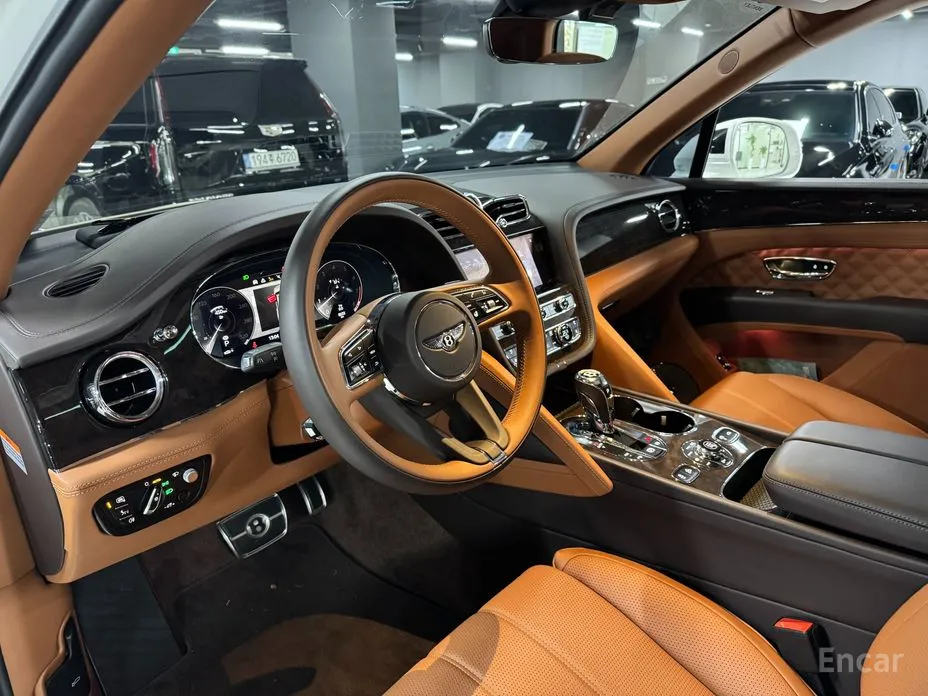 Фото 9 - Bentley Bentayga