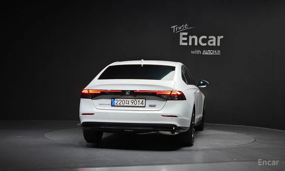 Фото 4 - Honda Accord