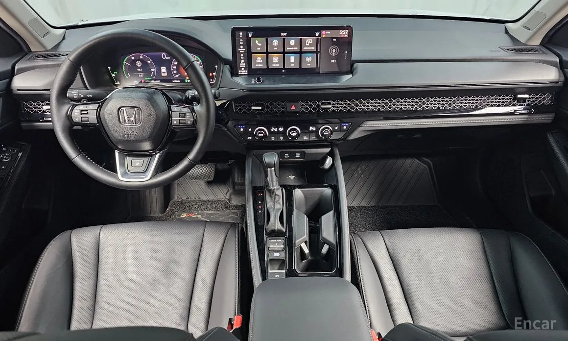 Фото 7 - Honda Accord