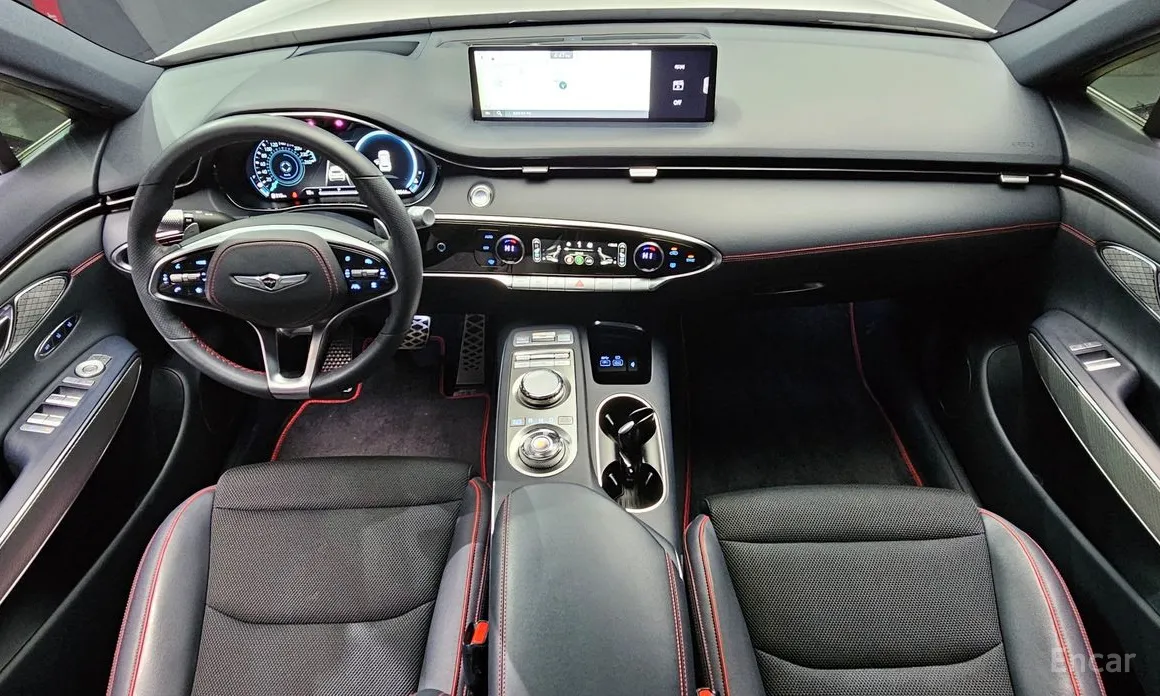 Photo 7 - Genesis GV70