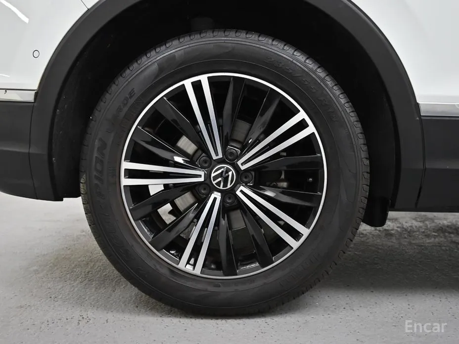 Фото 5 - Volkswagen Tiguan