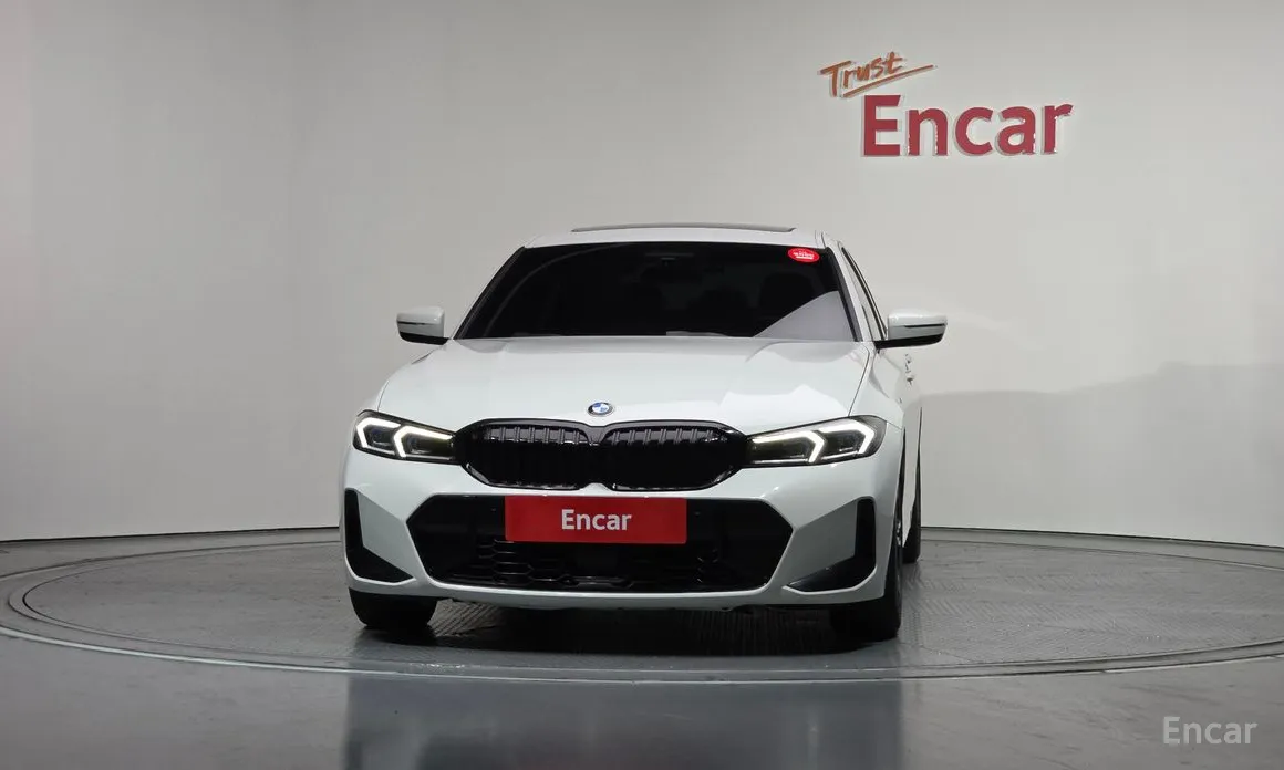 Photo 3 - BMW 3 Series