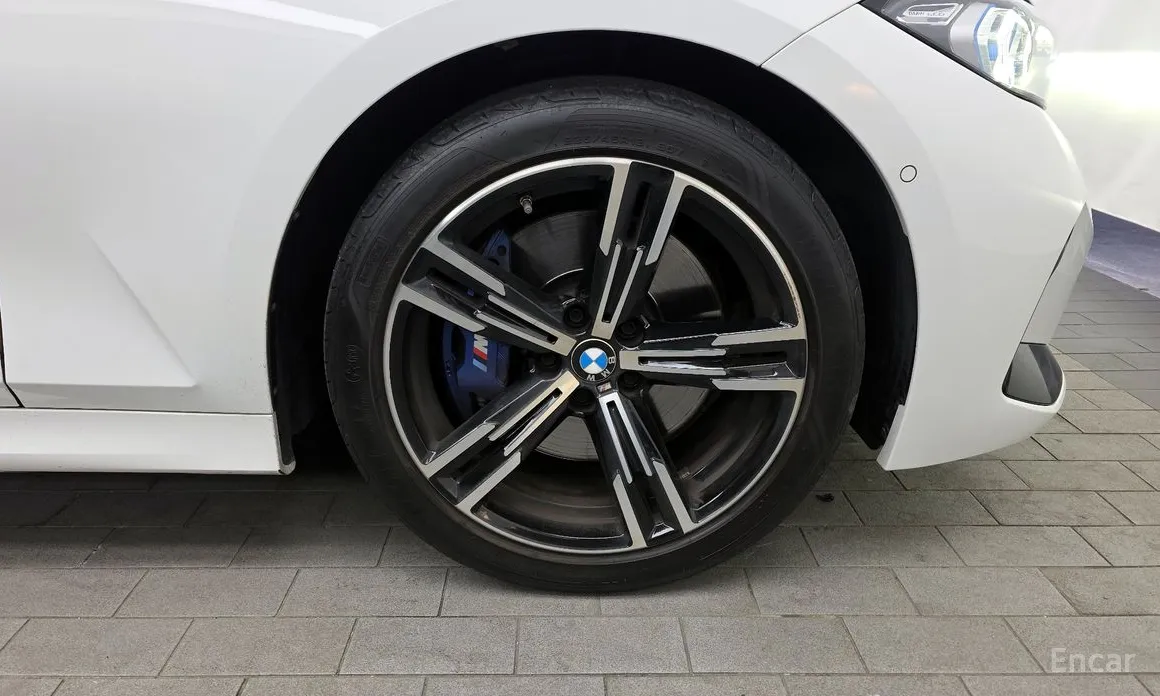 Photo 5 - BMW 3 Series