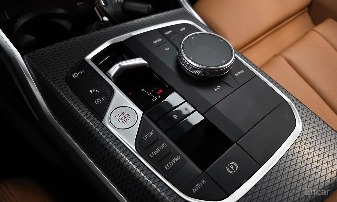 Photo 9 - BMW 3 Series