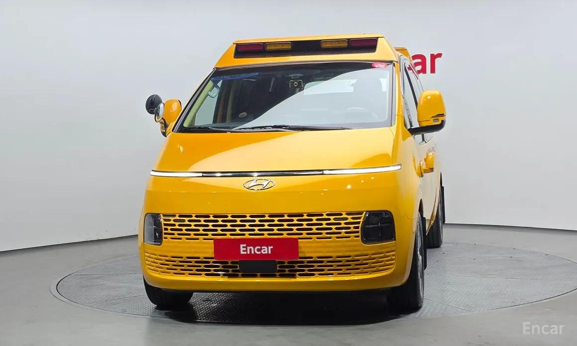 Фото 3 - Hyundai Staria