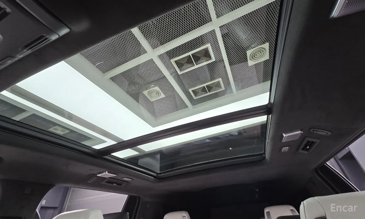 Фото 18 - Cadillac Escalade